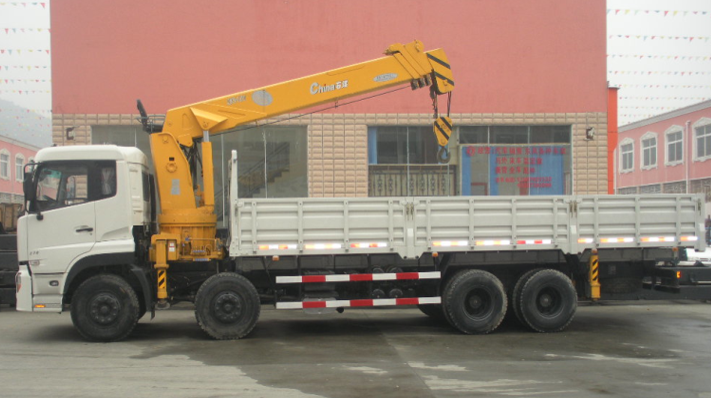 Dongfeng EQ5310JSQT 16T Truck-Mounted Crane
